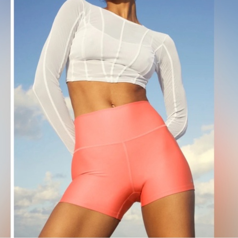 Alo Yoga Airlift Candy Orange Short 3” Size Small